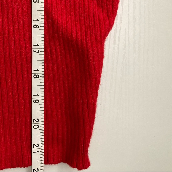 Line + Dot Red Ribbed Alder Sweater - Picture 5 of 10